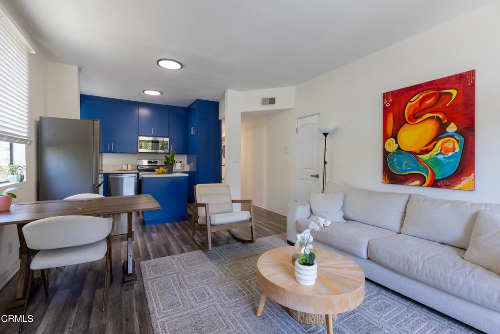 12007 Rochester Avenue 1, Los Angeles CA 90025