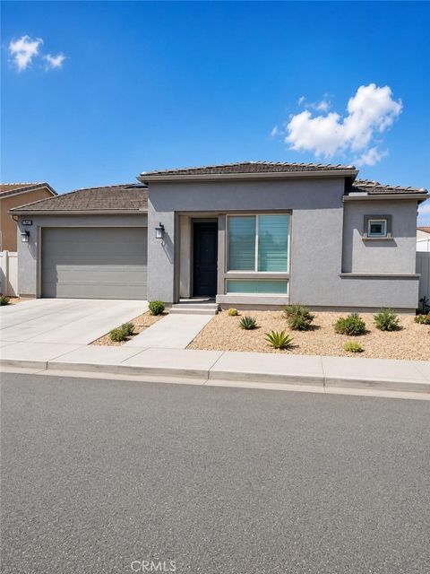 Photo of 1620 Village Green WAY, Beaumont, CA 92223 (MLS # CV26115500)