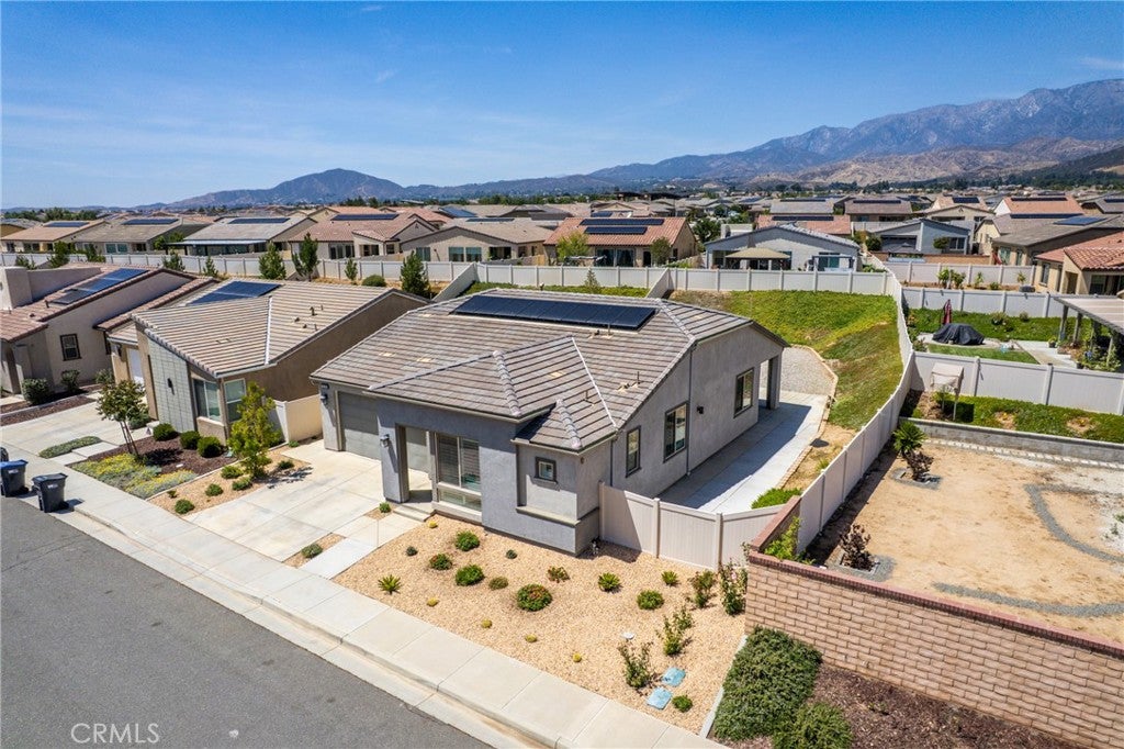 1620 Village Green