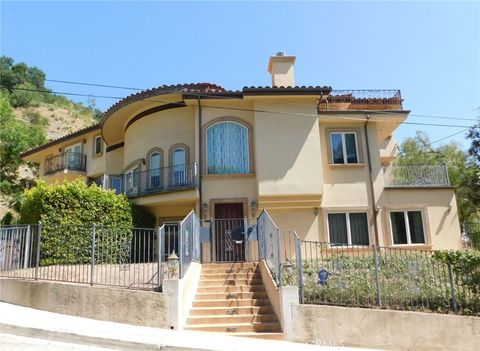 Photo of 9706 Hensal Road, Beverly Hills, CA 90210 (MLS # AR25252994)