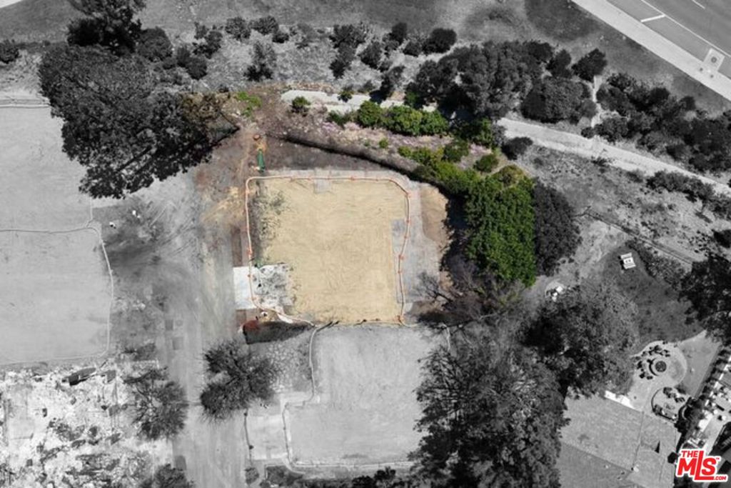 17138 Avenida De La Herradura