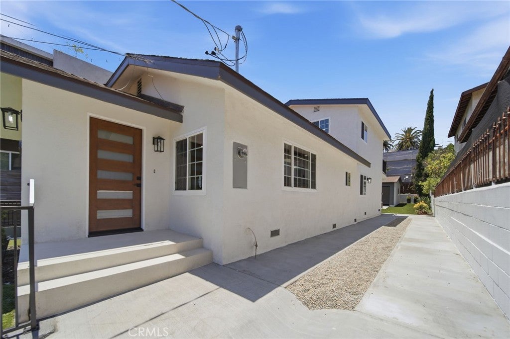 819 Rosemont