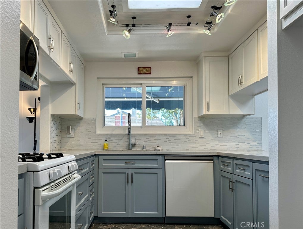 24451 Peacock St., Lake Forest CA 92630 - Photo 15