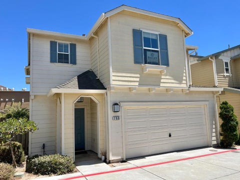 Photo of 700 Gardenia Place, Soledad, CA 93960 (MLS # ML82055422)