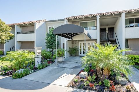 Photo of 17230 San Mateo St #20, Fountain Valley, CA 92708 (MLS # WS26075299)