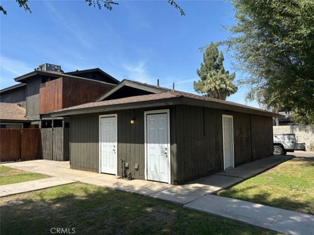 2824 N Half Moon Drive