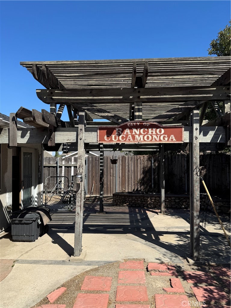 10669 Wildrose Drive