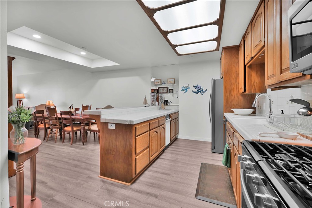 Los Caballeros (LCAB) - Residential Lease