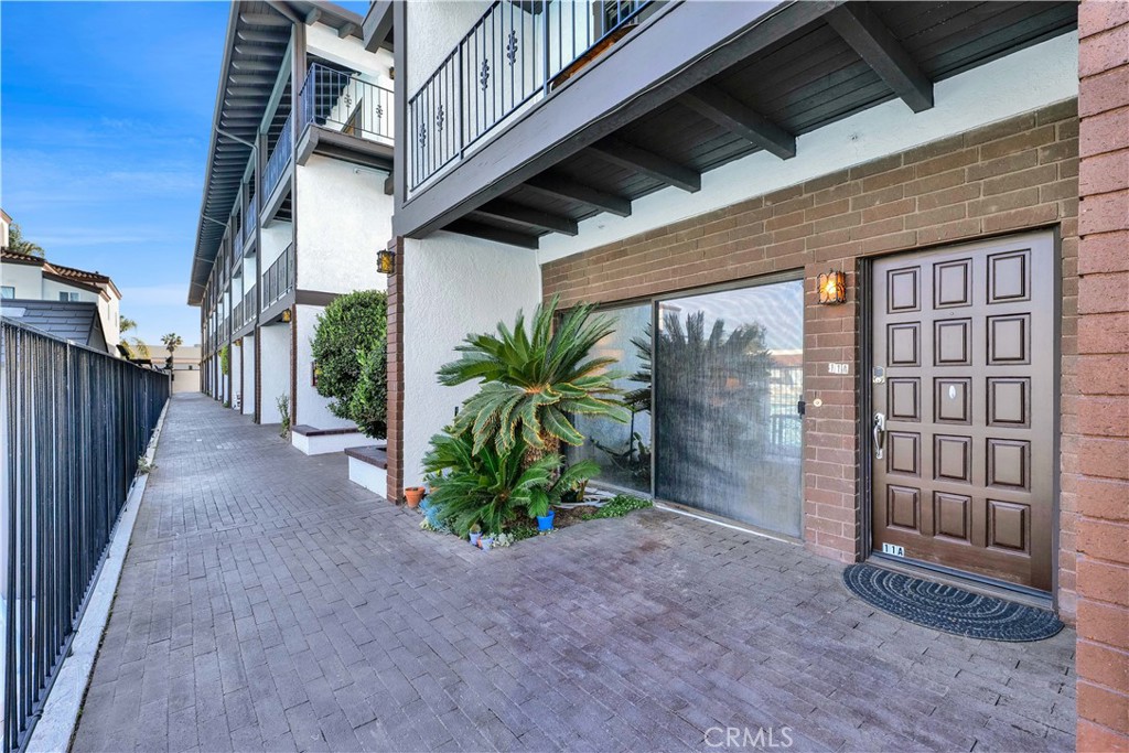 Los Caballeros (LCAB) - Residential Lease