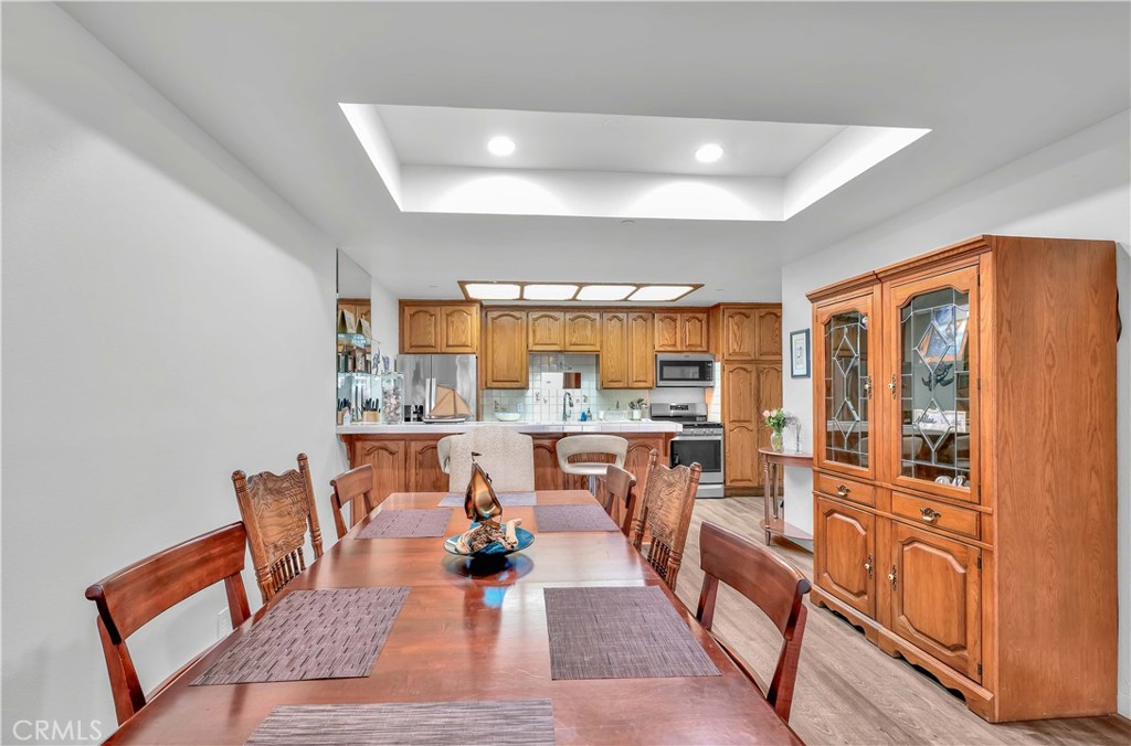 Los Caballeros (LCAB) - Residential Lease