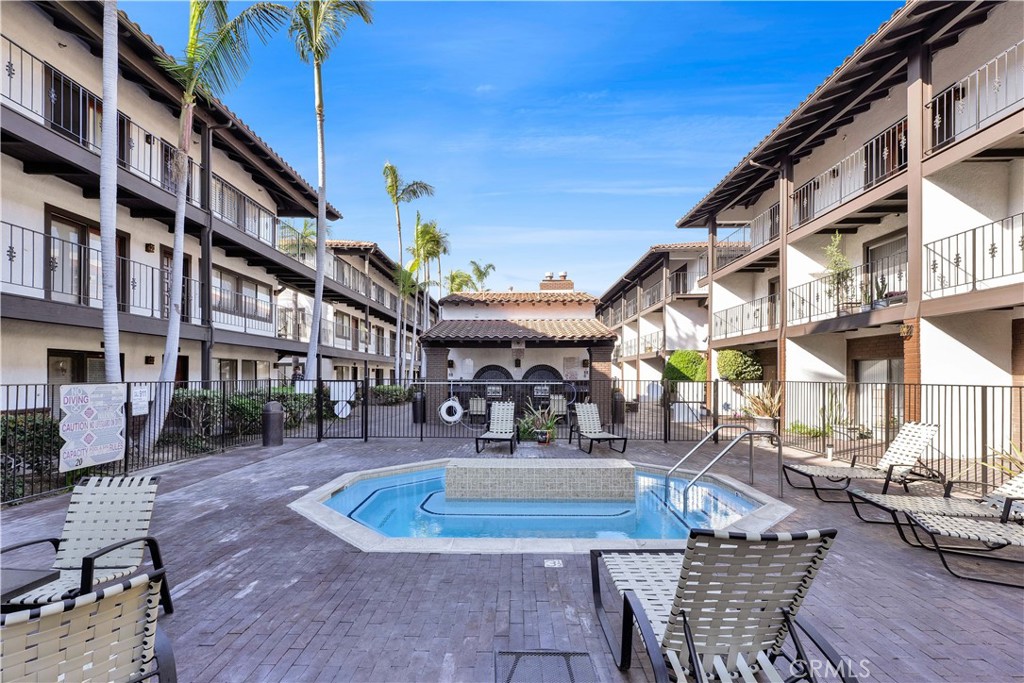 Los Caballeros (LCAB) - Residential Lease