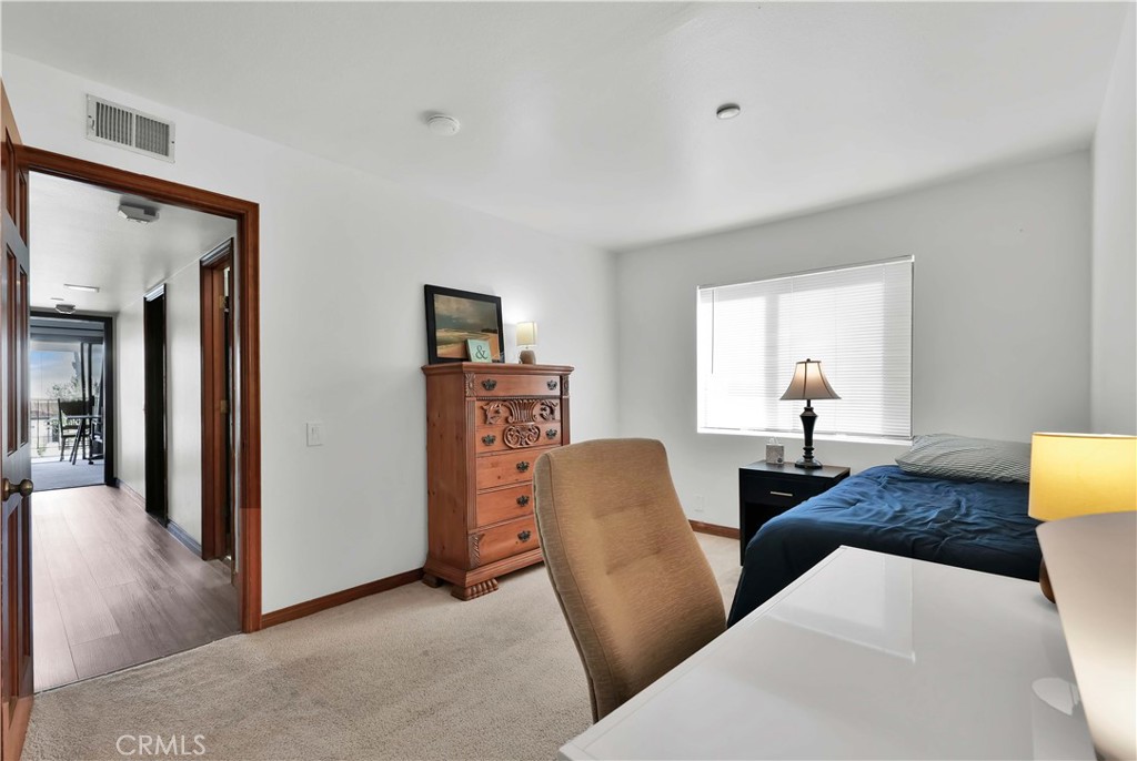 Los Caballeros (LCAB) - Residential Lease
