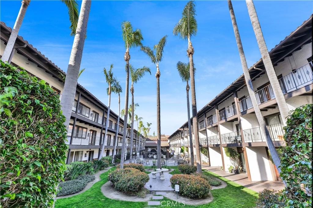 Los Caballeros (LCAB) - Residential Lease