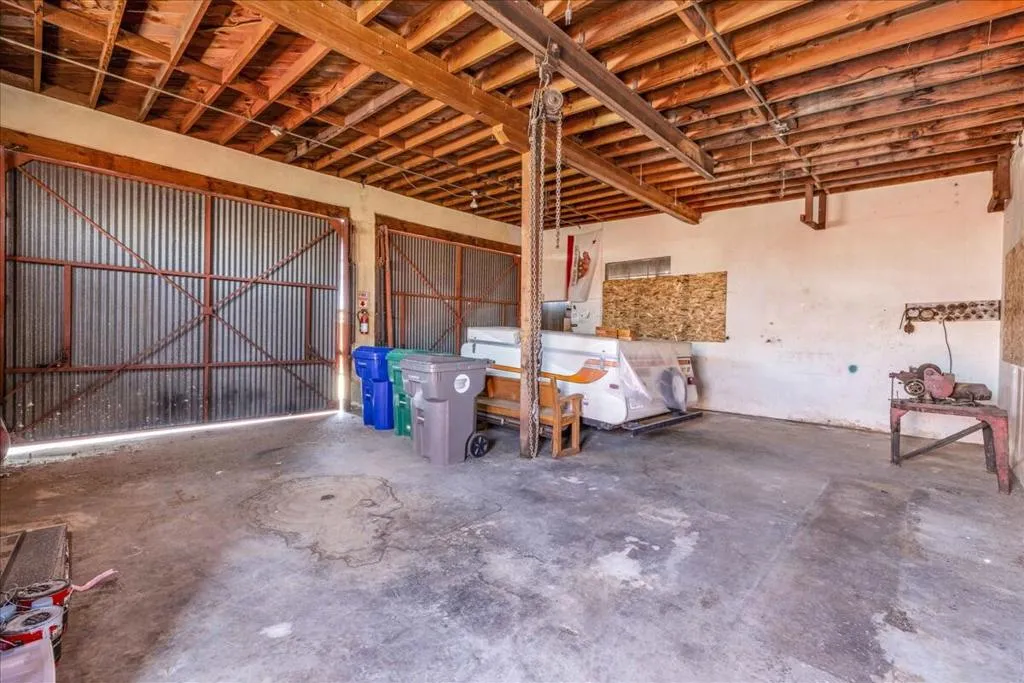 Joshua Tree, California 92252, United States, 1 Bedroom Bedrooms, ,1 BathroomBathrooms,Residential,Active,93063