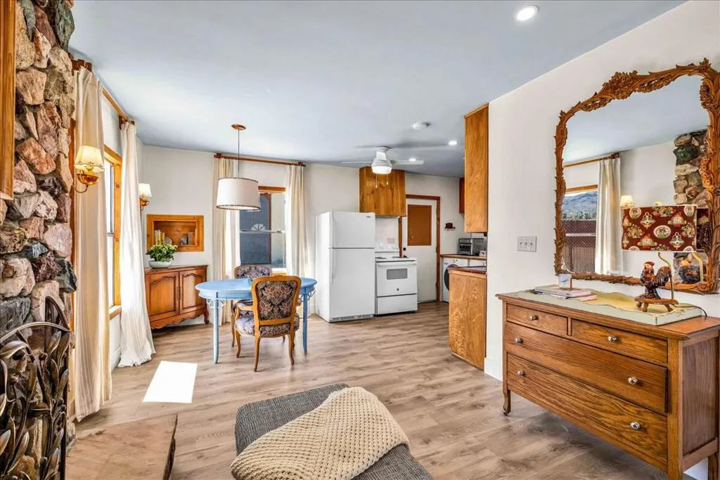 Joshua Tree, California 92252, United States, 1 Bedroom Bedrooms, ,1 BathroomBathrooms,Residential,Active,93063