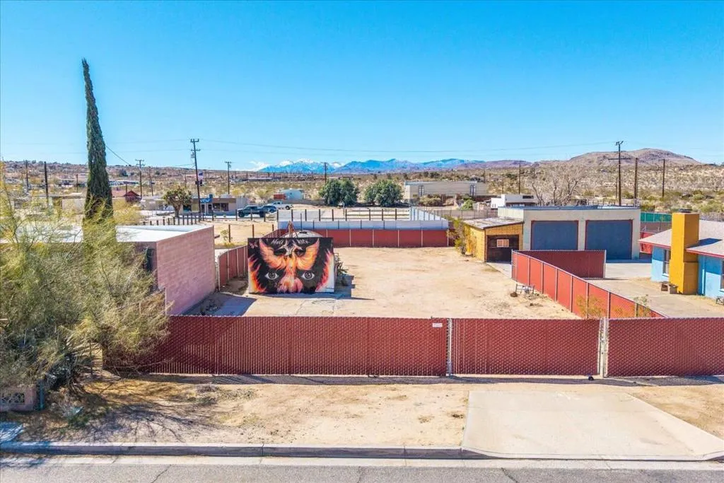 Joshua Tree, California 92252, United States, 1 Bedroom Bedrooms, ,1 BathroomBathrooms,Residential,Active,93063
