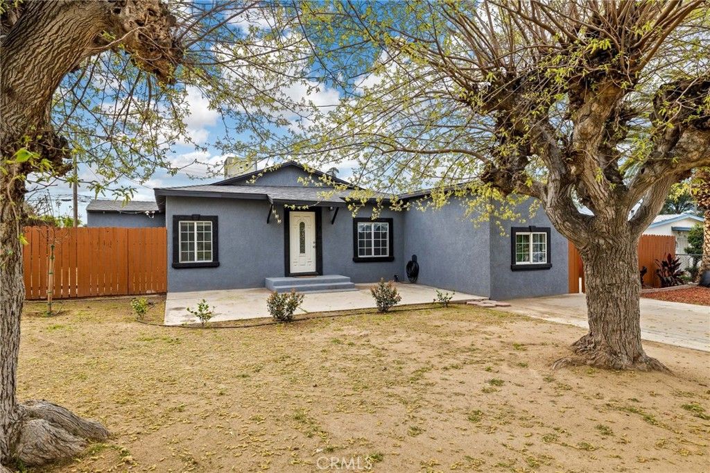 Photo of 2935 Shelly Lane, Bakersfield, CA 93306 (MLS # CV26056197)