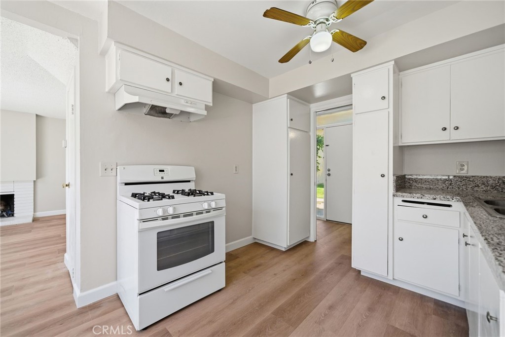 202 E Clifton 3