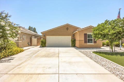 Photo of 433 Willow DR, Perris, CA 92570 (MLS # SW26091874)