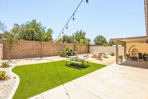 Tiny photo for 433 Willow DR, Perris, CA 92570 (MLS # SW26091874)