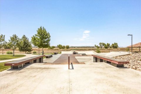 Tiny photo for 433 Willow DR, Perris, CA 92570 (MLS # SW26091874)