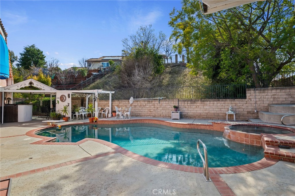 13075 Meadowlark Avenue