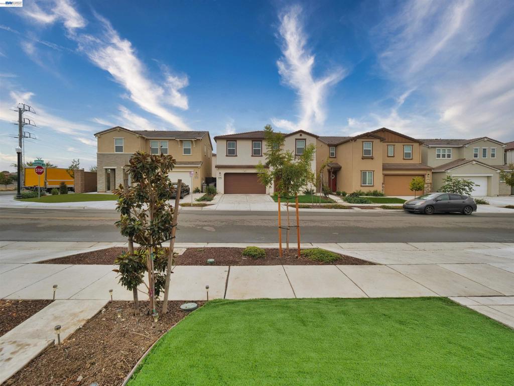 3507 Damora Ave