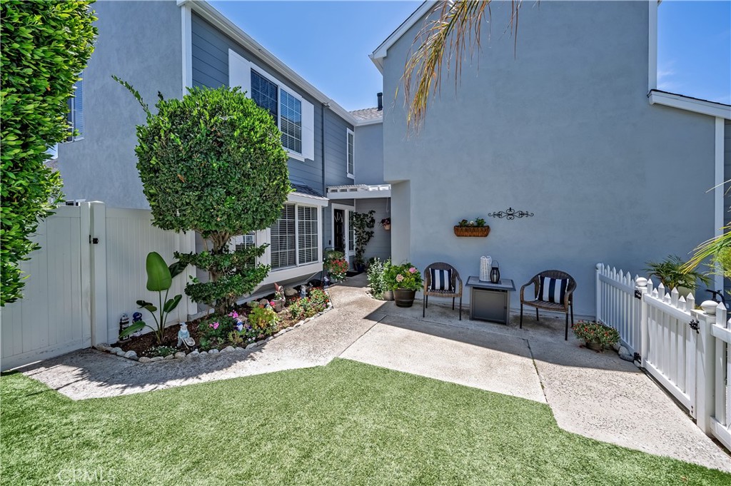 27616 Sweetbrier