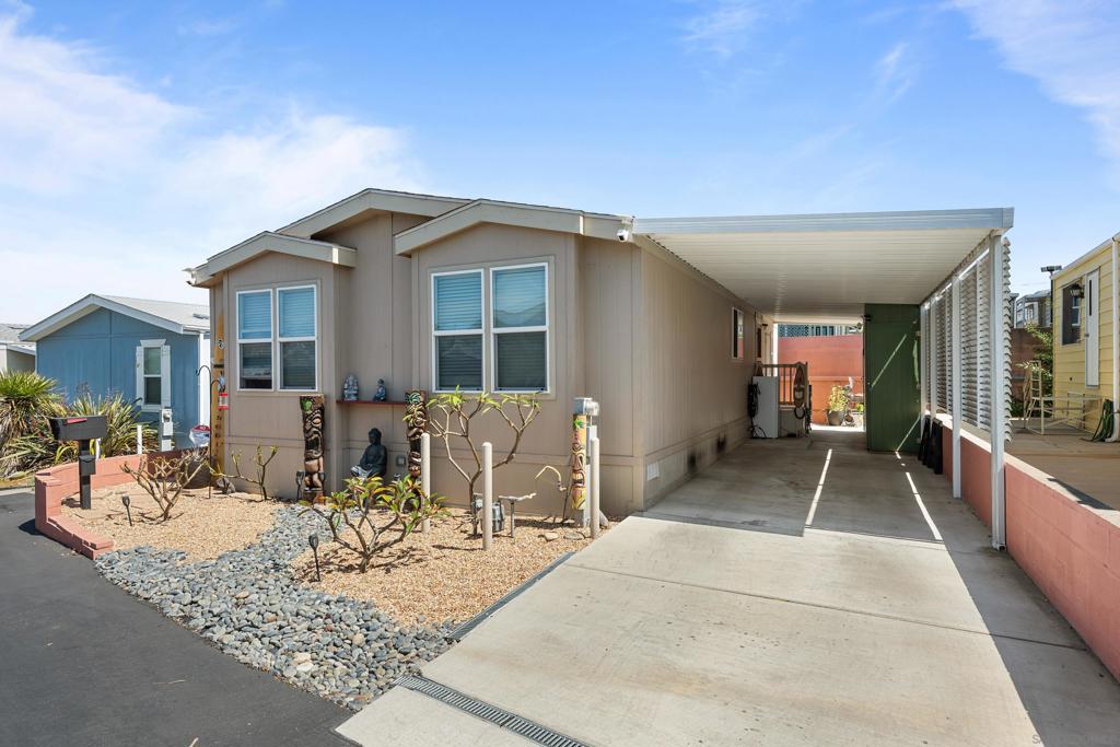 40 Hummingbird Ln.