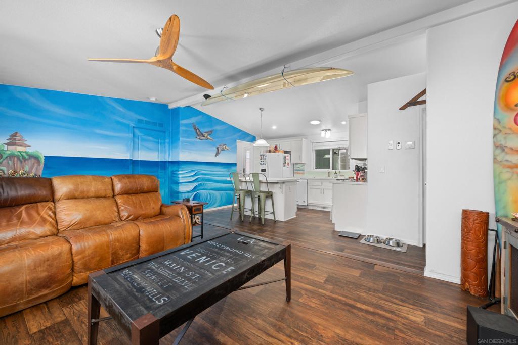 40 Hummingbird Ln.