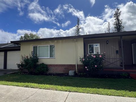 Photo of 1110 Oliver Street, Redwood City, CA 94061 (MLS # ML82042852)