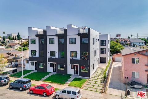 Photo of 4830 1/2 W pickford Street, Los Angeles, CA 90019 (MLS # 26654361)