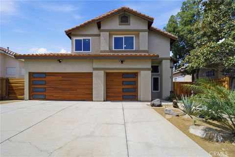 Photo of 31509 Stoney Creek DR, Lake Elsinore, CA 92532 (MLS # SW26151171)