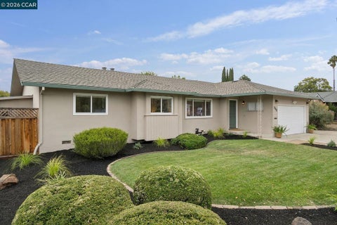 Photo of 866 Wilmore Ave, Concord, CA 94518 (MLS # 41148741)