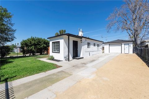 Photo of 25160 Elmo Dr, San Bernardino, CA 92404 (MLS # IV26066058)
