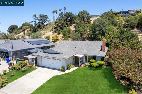 Photo of 1566 1566 Mann Dr Dr, Pinole, CA 94564 (MLS # 41123821)