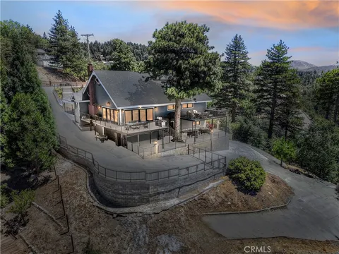 30461 Live Oak Drive, Running Springs, CA 92382 - MLS#: IG25174182