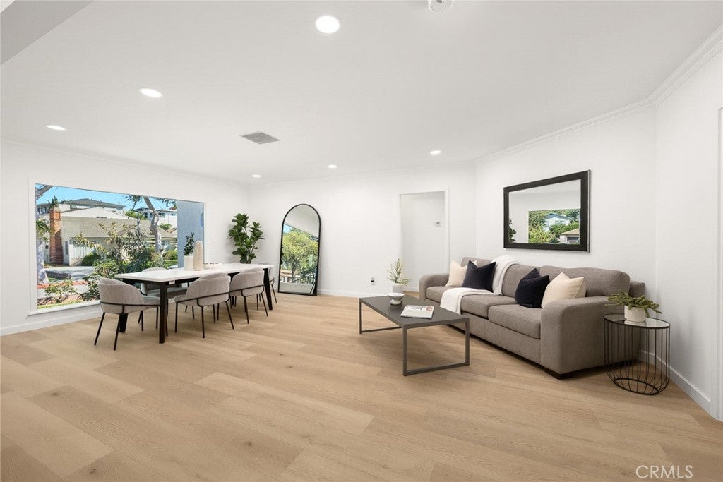 2133 Westminster