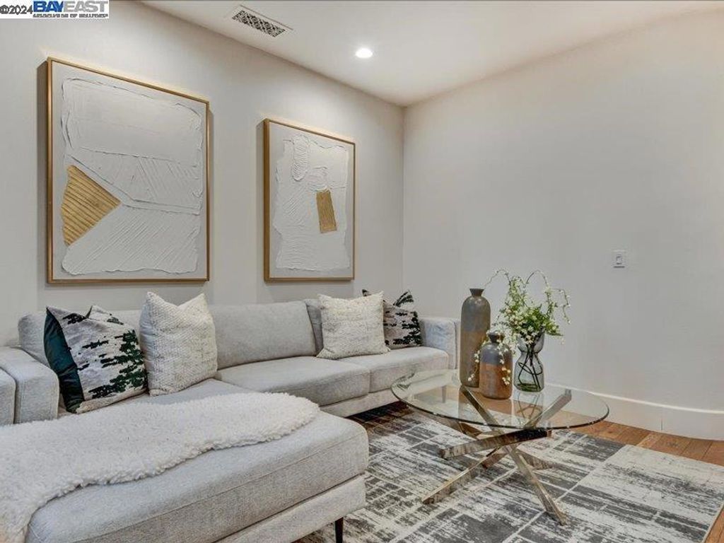 listing image 130725208258090700941