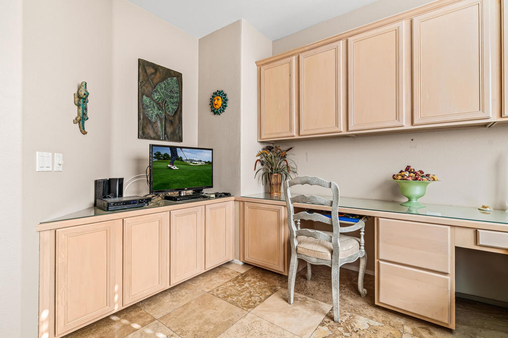 Oasis Country Club - Residential