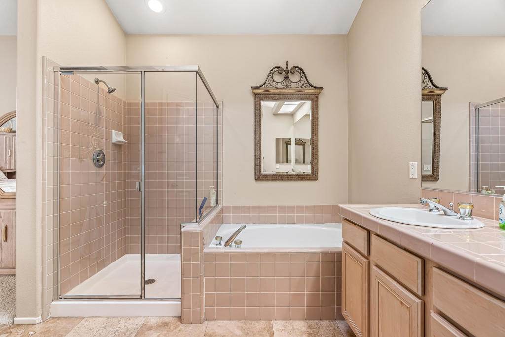 Oasis Country Club - Residential