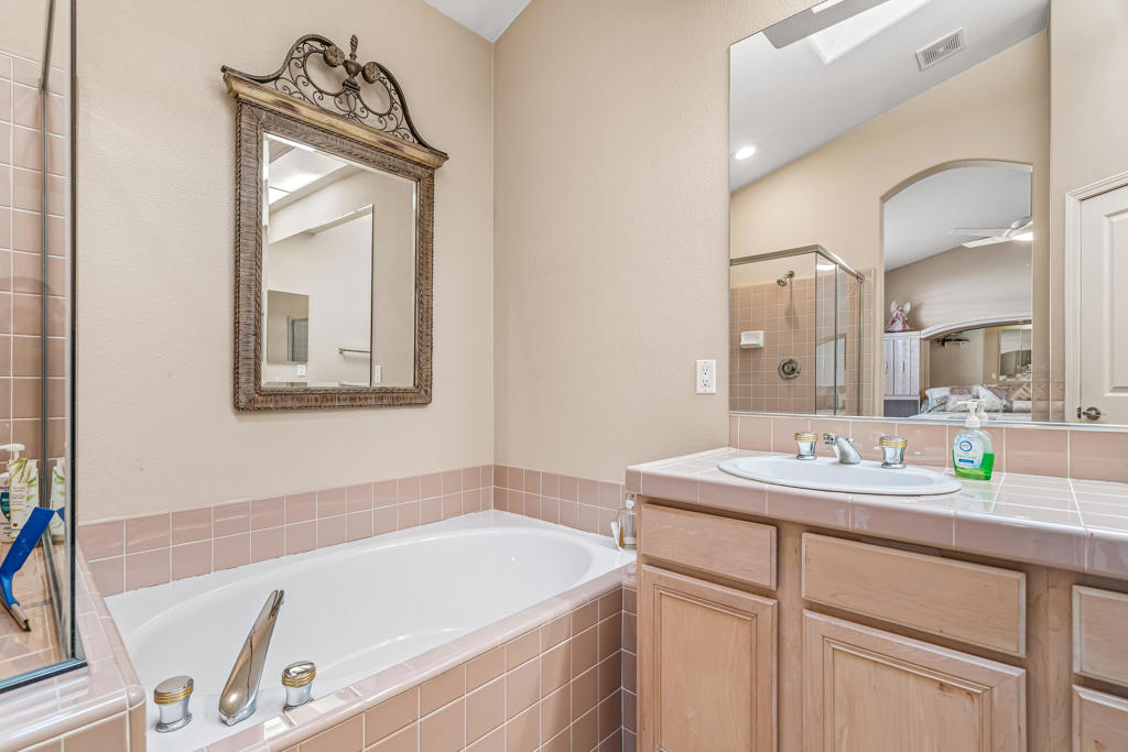 Oasis Country Club - Residential