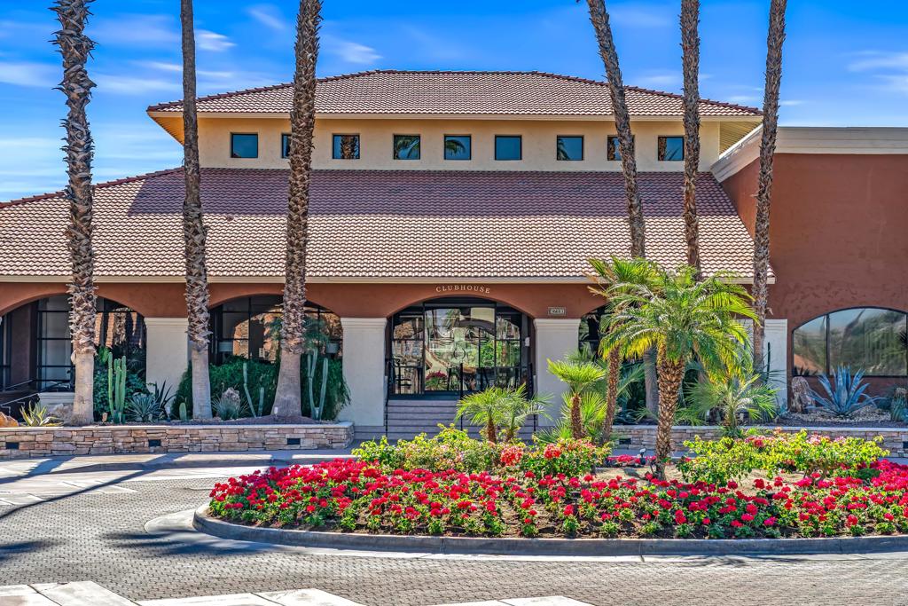 Oasis Country Club - Residential