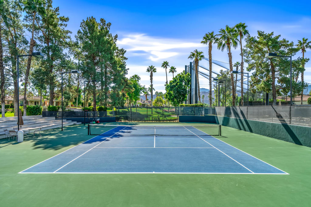 Oasis Country Club - Residential