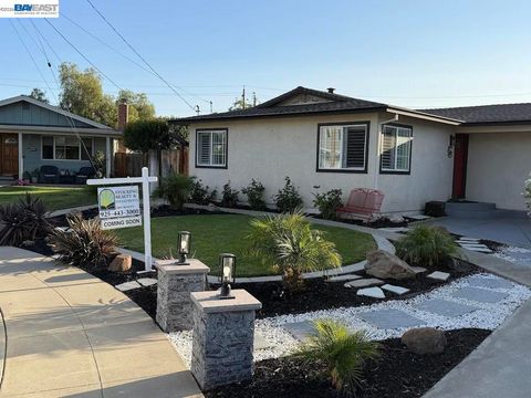 Photo of 883 Brennan Way Way, Livermore, CA 94550 (MLS # 41140215)