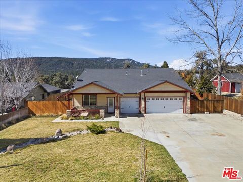 Photo of 1013 Eagle Lane, Frazier Park, CA 93225 (MLS # 26658501)