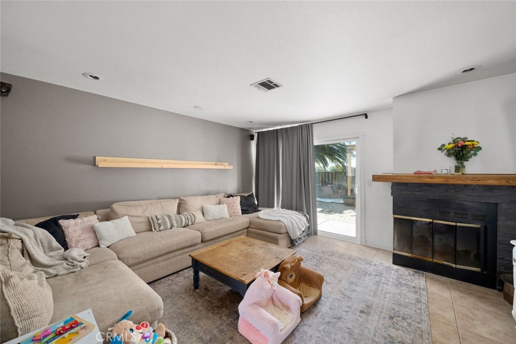 3341 Oak Knoll