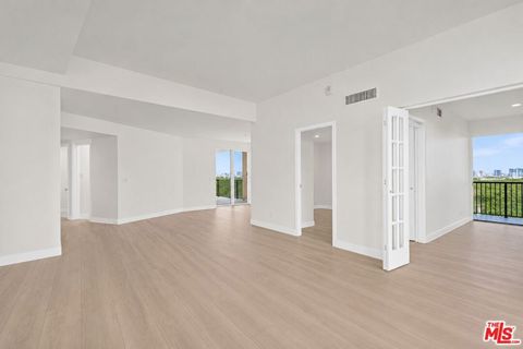 Tiny photo for 7250 Franklin Avenue #507, Los Angeles, CA 90046 (MLS # 26844617)