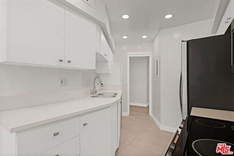Tiny photo for 7250 Franklin Avenue #507, Los Angeles, CA 90046 (MLS # 26844617)