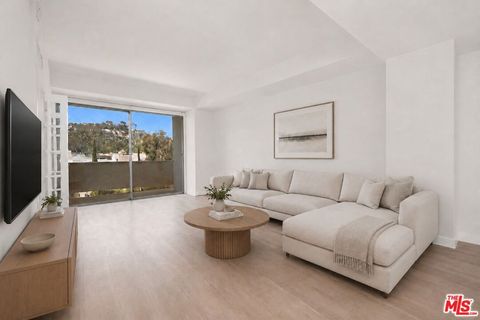 Tiny photo for 7250 Franklin Avenue #507, Los Angeles, CA 90046 (MLS # 26844617)